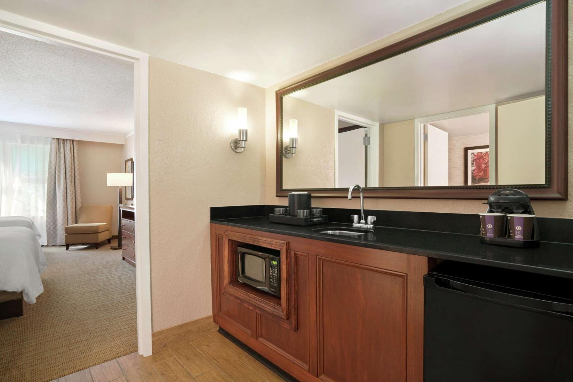 Embassy Suites Brunswick Εξωτερικό φωτογραφία