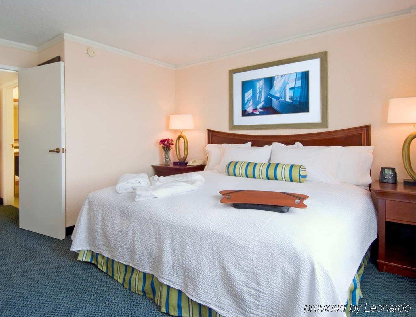 Embassy Suites Brunswick Δωμάτιο φωτογραφία